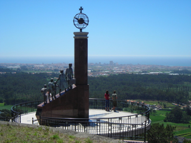 Auswandererdenkmal-Barcelos