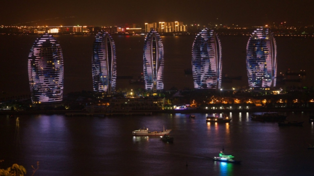 Phoenix-Island-by-night