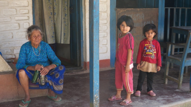 Dorffamilie-Huegel-Pokhara